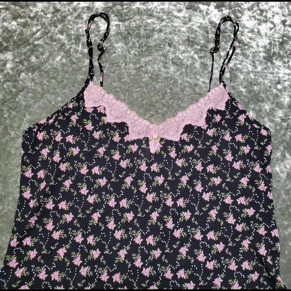 Lai Design Floral Slip - Picture 3 of 7